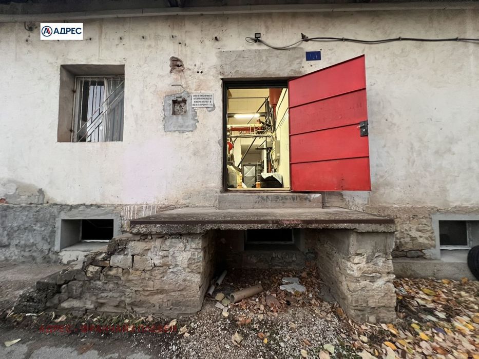 Склад в Ловеч-Младост площ 131 цена 56242