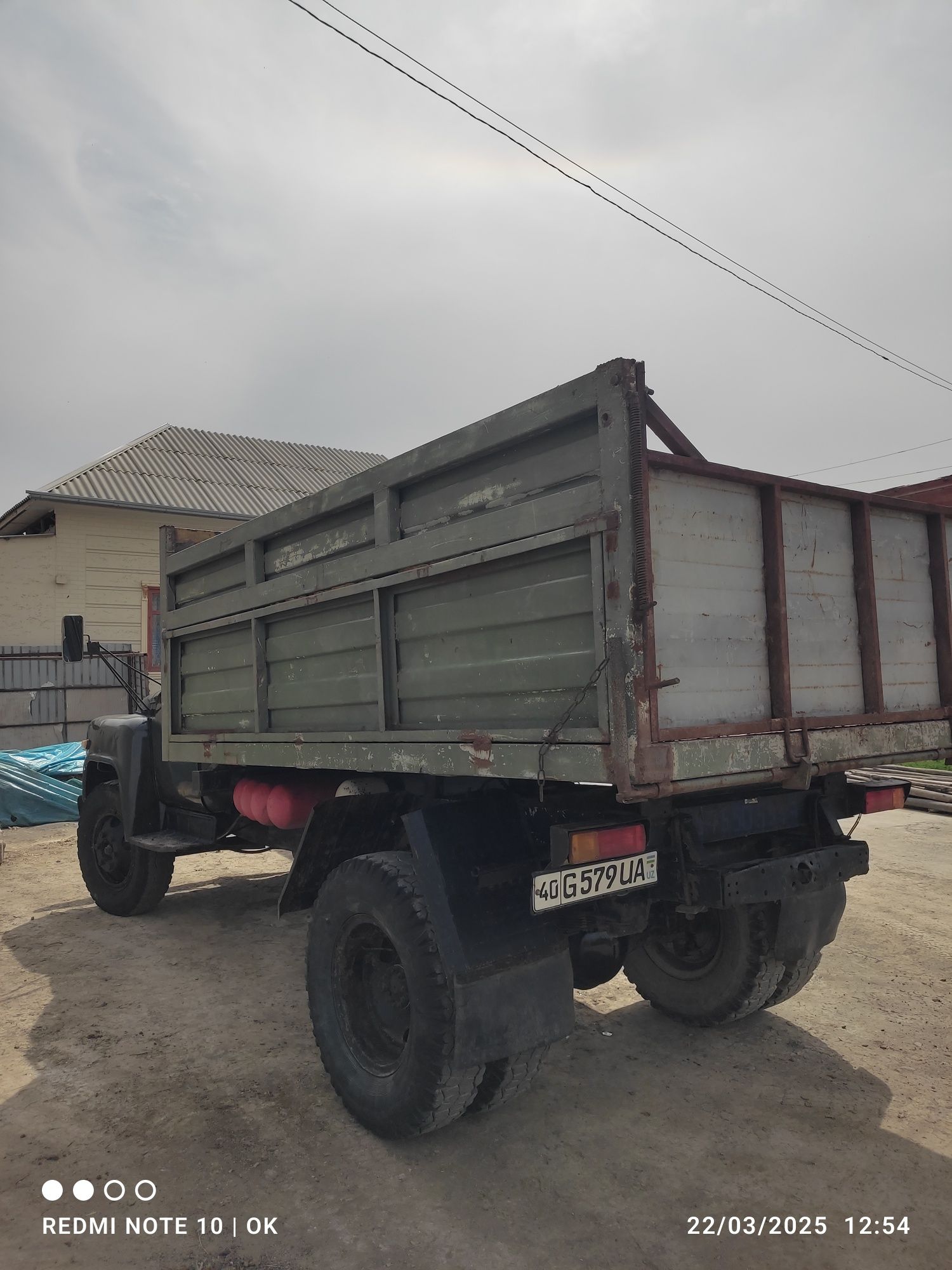 Gaz 53 sotiladi xolati yaxshi