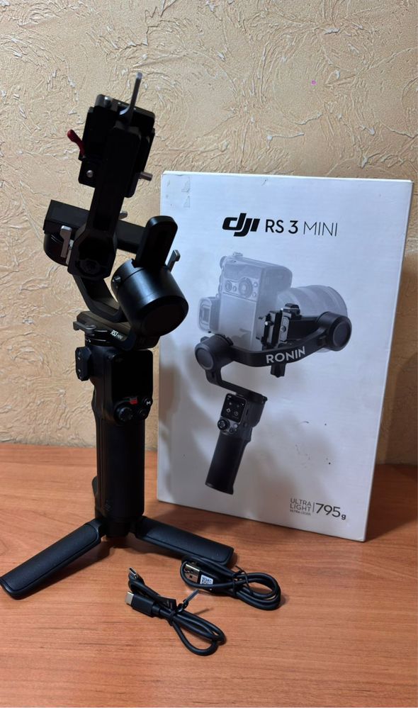 Потчти новый Dji rs 3 mini ронин