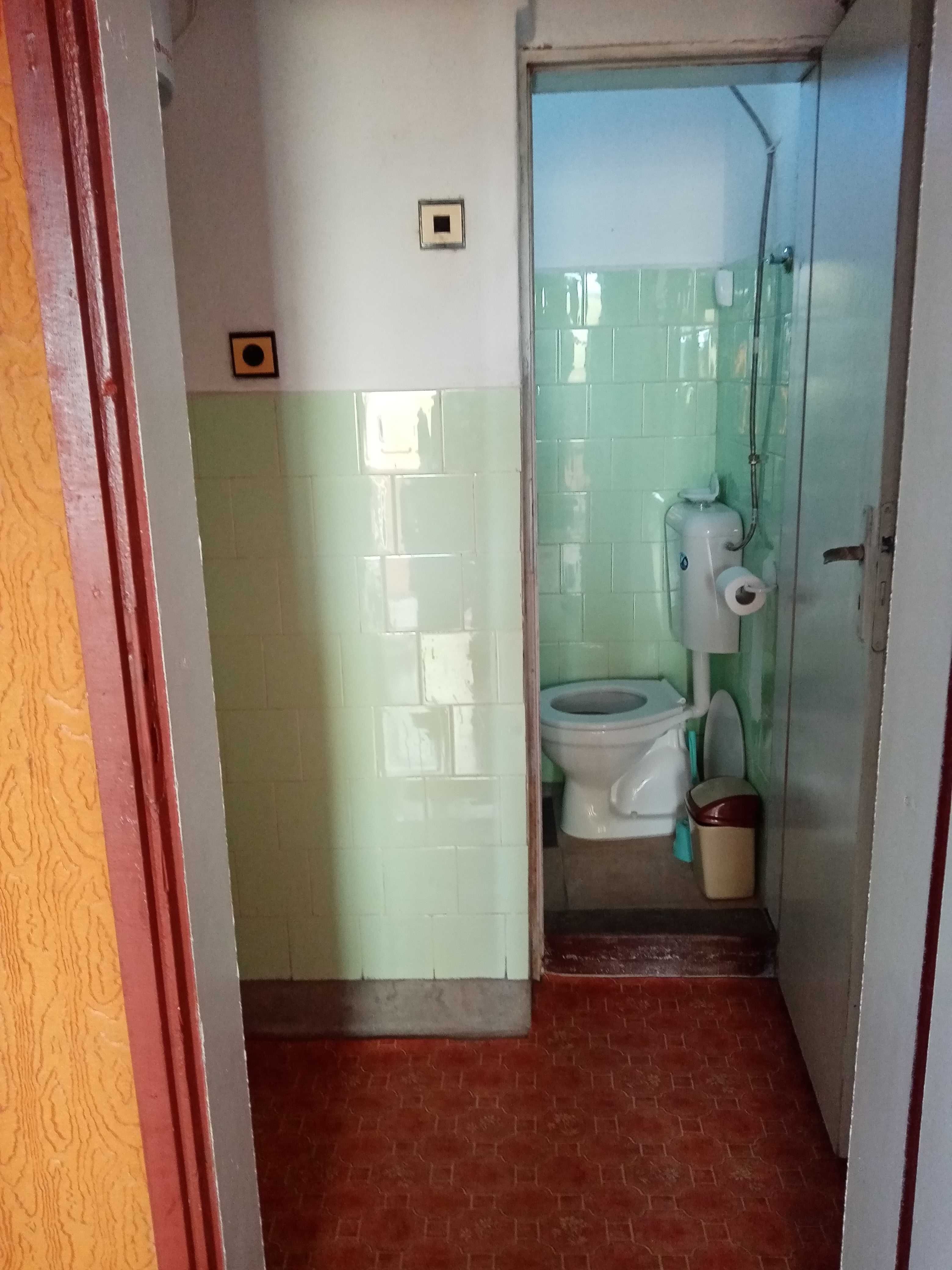 Продавам къща с. Близнаци