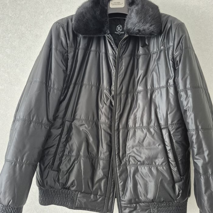 Мужская зимняя куртка в идеальном состоянии