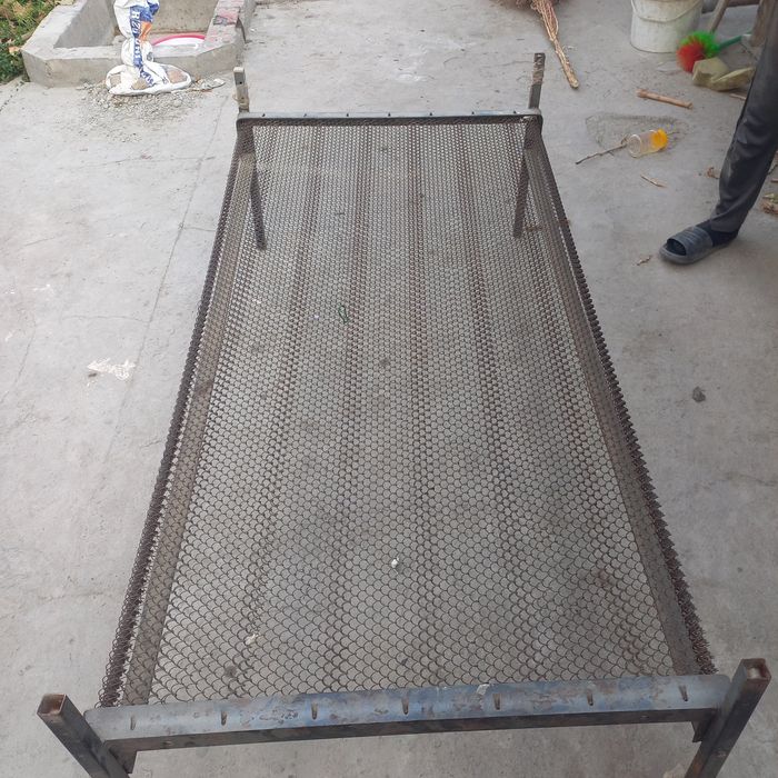 Краватлар сотилади