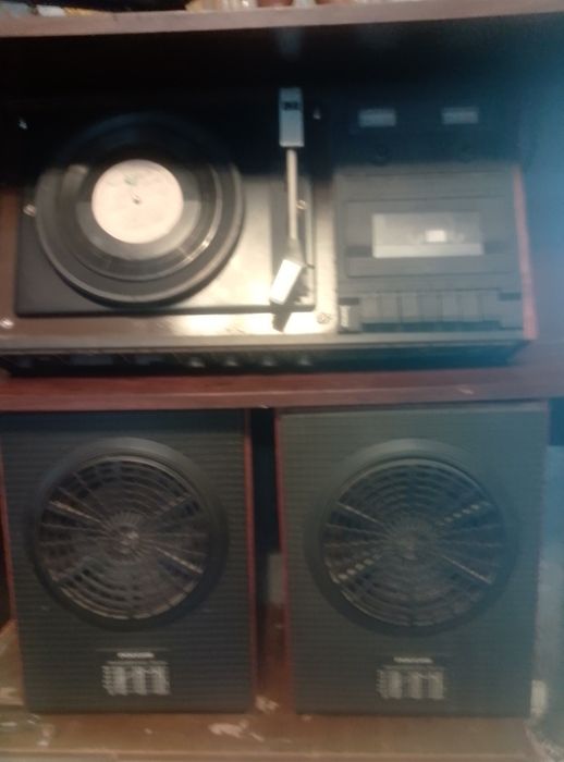 Радиола Россия.с.колонками