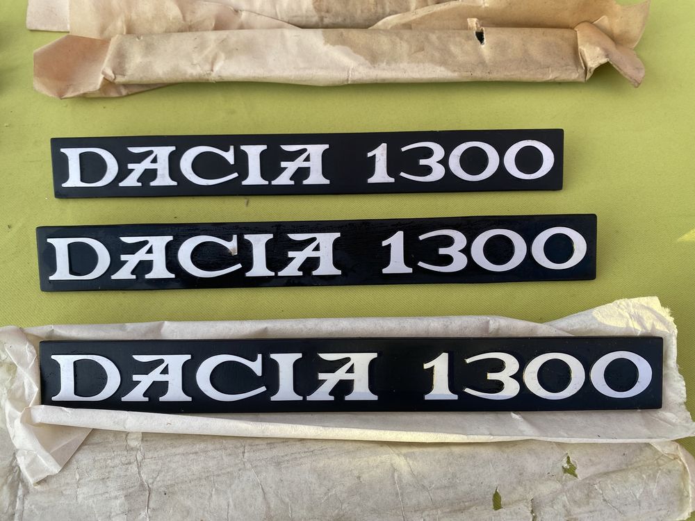 Scris Dacia 1300