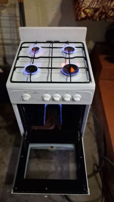 Срочно продаётся газ плита Бел
