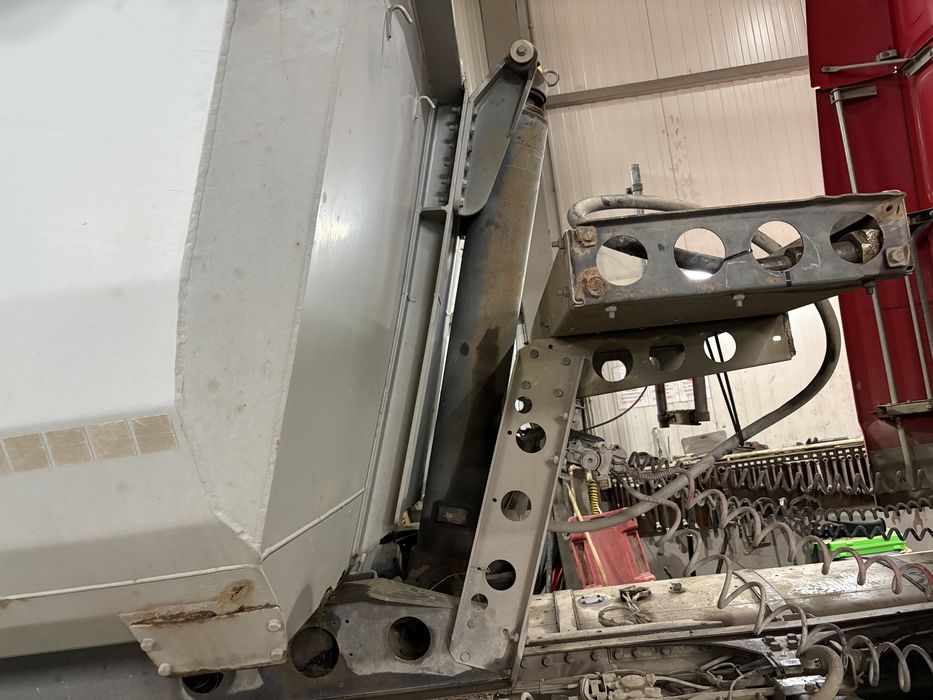 Semiremorca basculabila schmitz