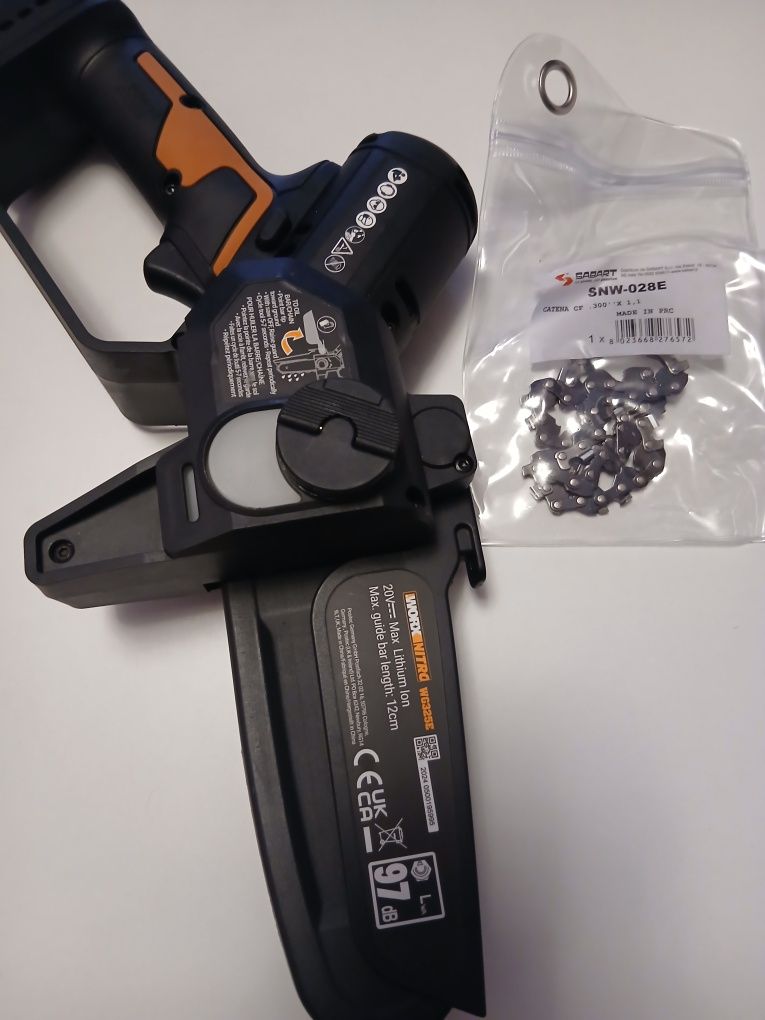 Ferăstrău cu lanț pe acumulator Worx WG 325 E.9