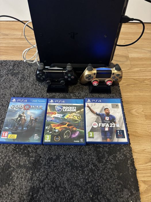Playstation 4 1 TB+2 Manete+Statie de incarcare/Racire+3Jocuri