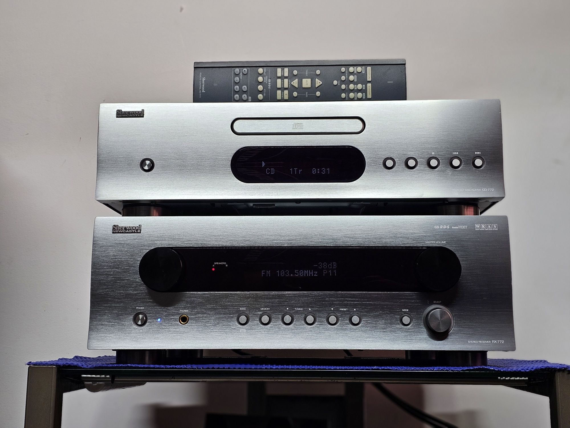 Amplificator Sherwood RX-722 si Cd player CD-722 cu telecomanda