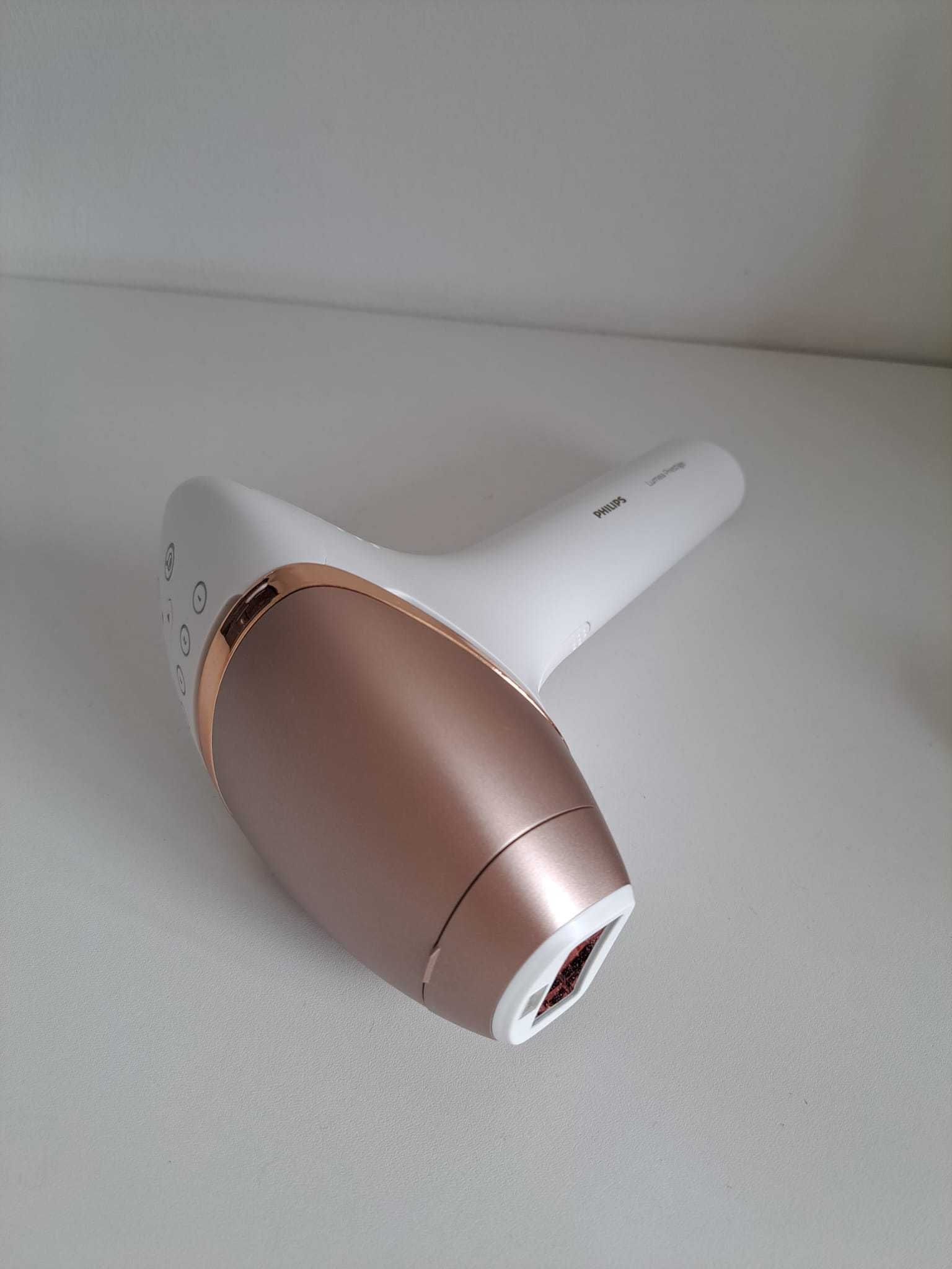 Philips Lumea Prestige Seria 8000 IPL cu SenseIQ