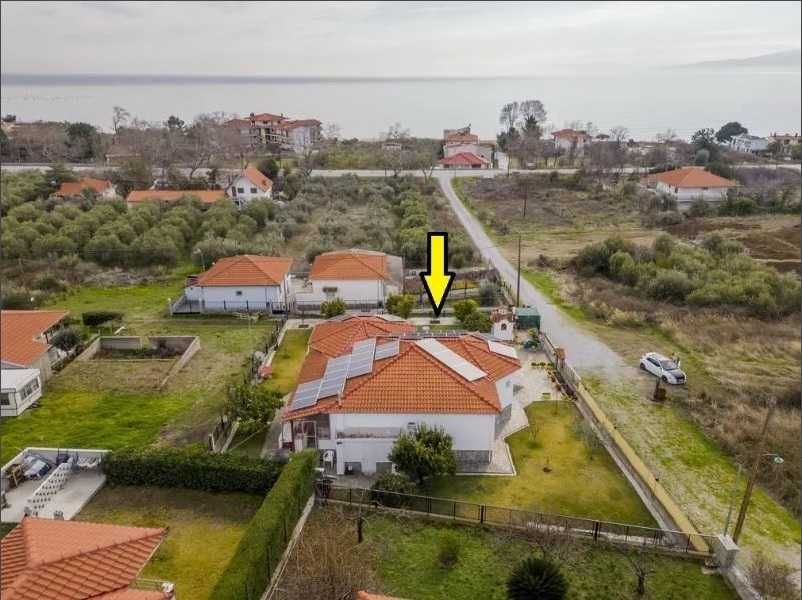 Продава лукс къща 260 м2 и двор 870 м2 в Неа Кердилия, Северна Гърция
