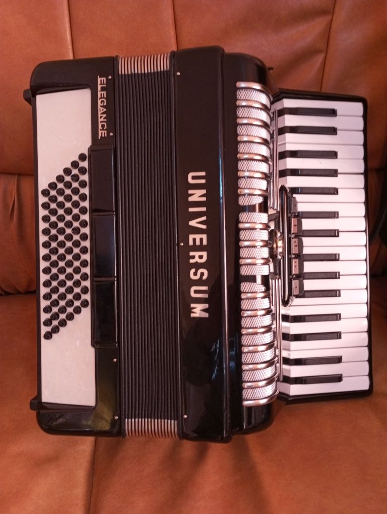 Acordeon universum  72basii