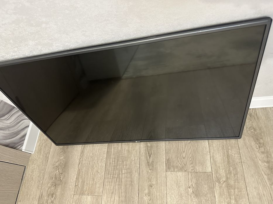 Продам Телевизор LG
