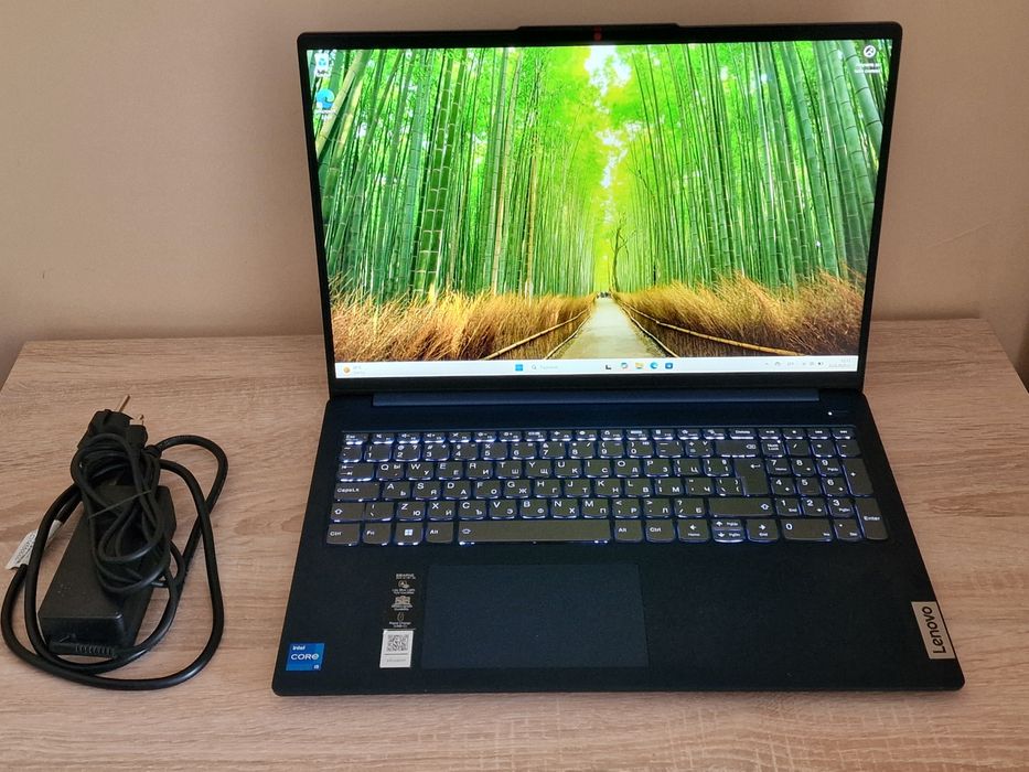 Lenovo Ideapad Slim 5i 16IAH8 i5 12450H/16GB RAM/512GB SSD