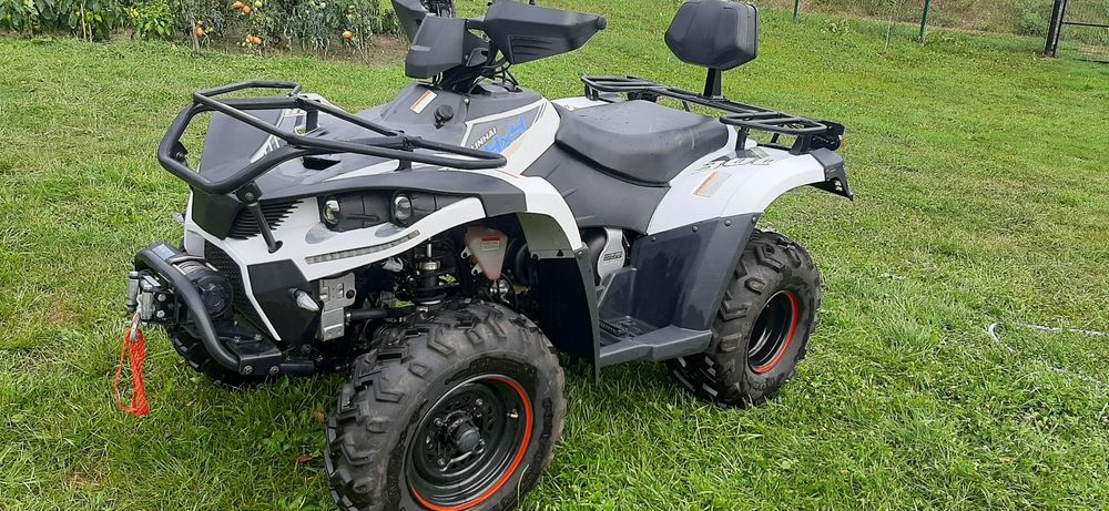 Vând atv linhai 300cc, 4x4, 700km