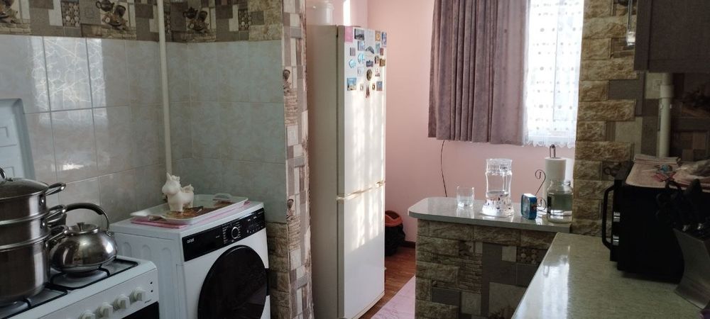 Квартира с хорошим ремонтом и мебелью.