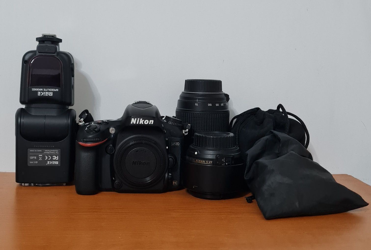Vând Nikon d610 cu accesorii