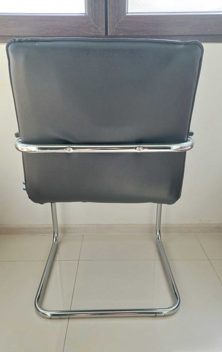 Scaun de bucatarie / birou