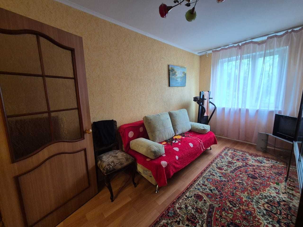 Продам 3 комнатную квартиру в центре