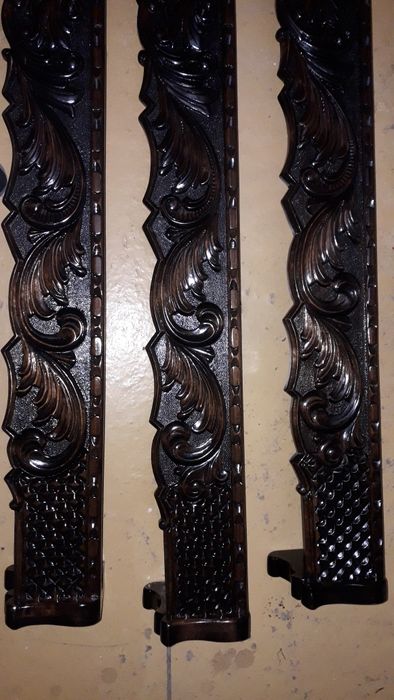 Galerii lemn natural.