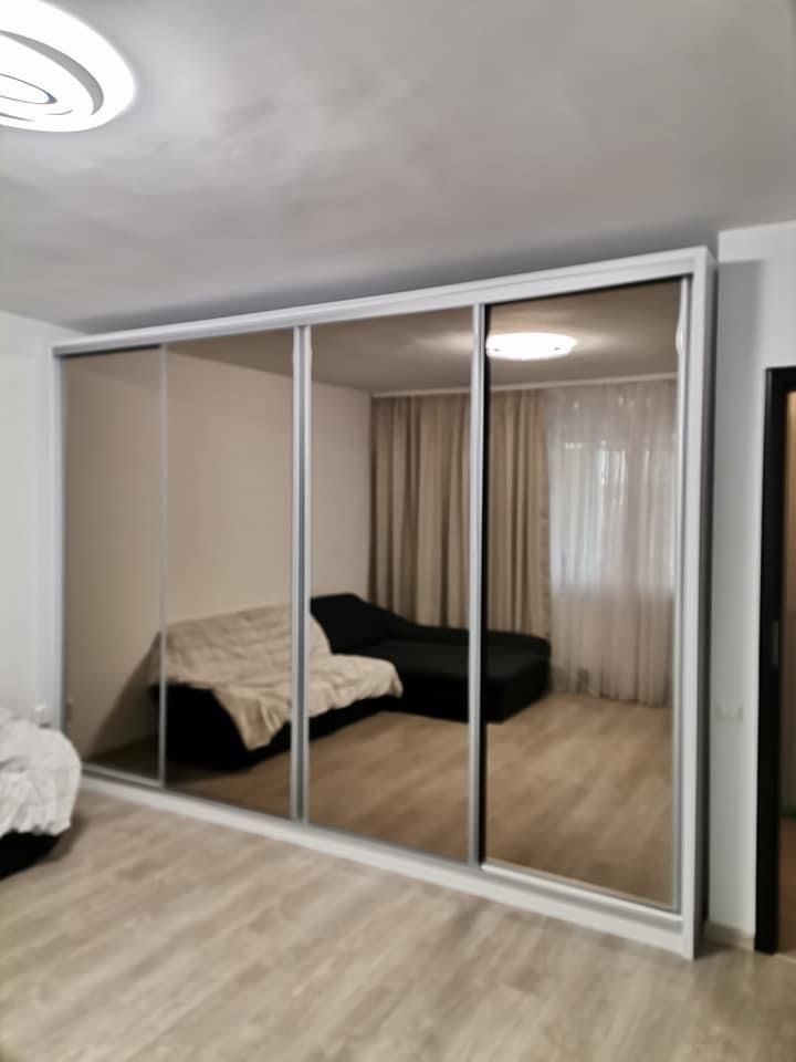 Oglinzi pt placari spatii comerciale sali pt activitati sportive