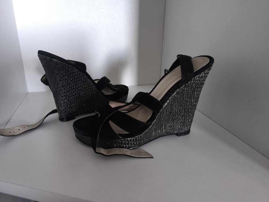 Sandale cu platforma