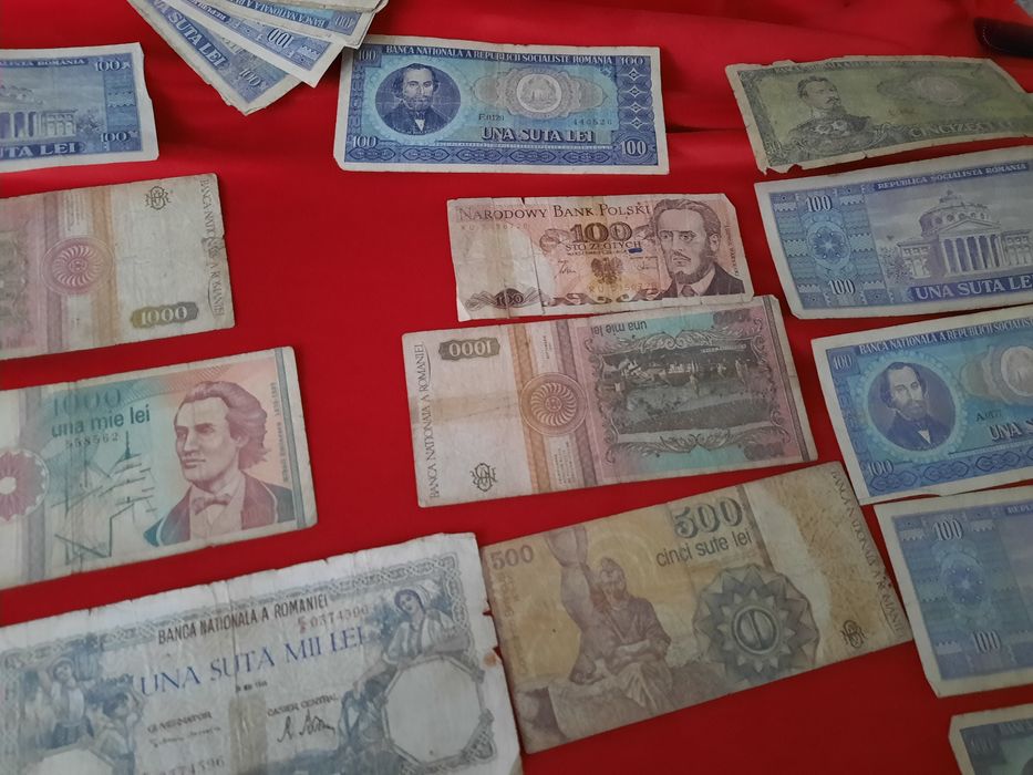 Bancnote și monede vechi