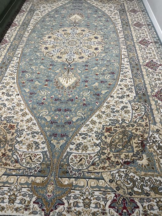 Продется ковер 250х400