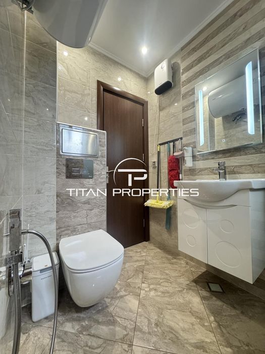 Продава се Тристаен апартамент в Пловдив, Христо Смирненски - 90 кв.м за 1945 €/кв.м - Снимка #10