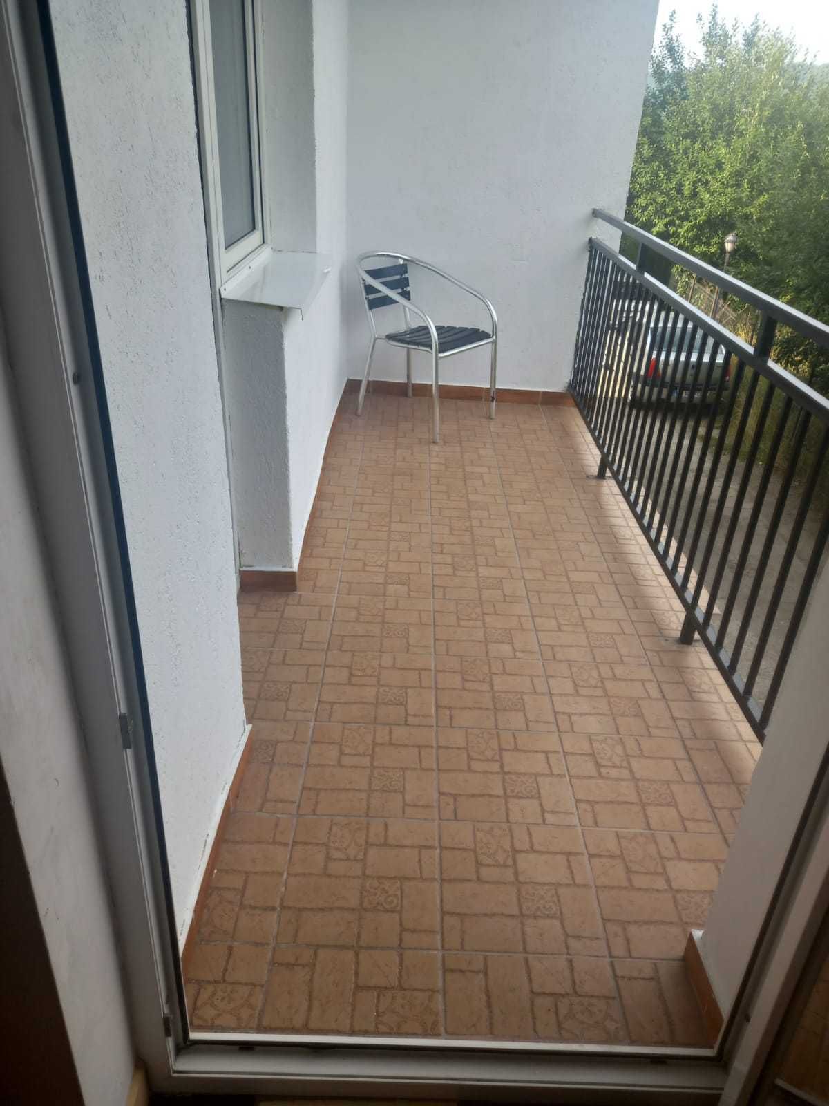 Închiriez apartament 2 camere