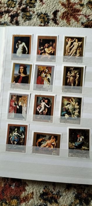 Clasor 32 pagini și 550 mărci poștale