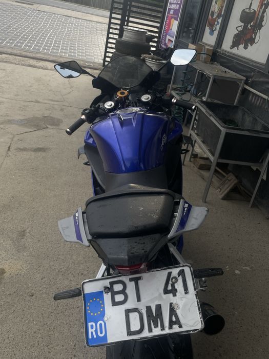 vand yamaha yzf r125 2021!! pret negociabil