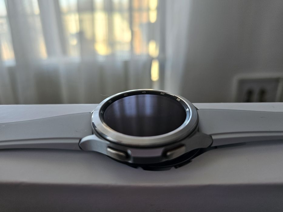 Samsung Galaxy Watch4 Classic 46mm LTE, stare perfectă