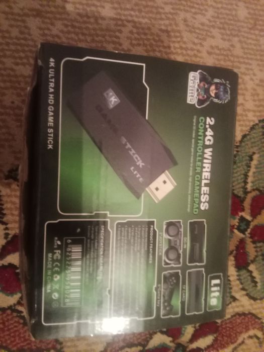 отличный состояние игровая приставка game stick 4k lite
