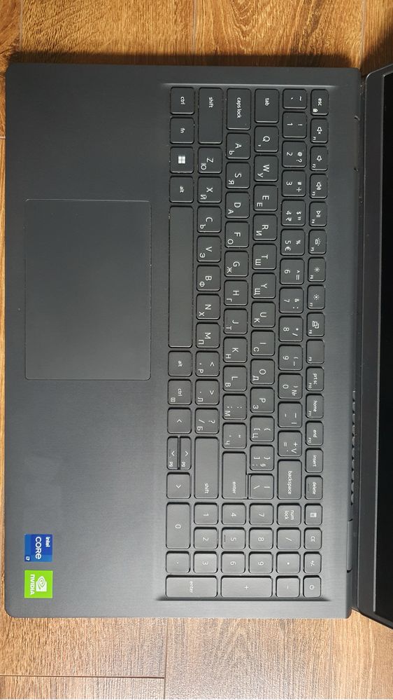 Dell Vostro 15 3510 intel i7 24GB RAM Nvidia MX350
