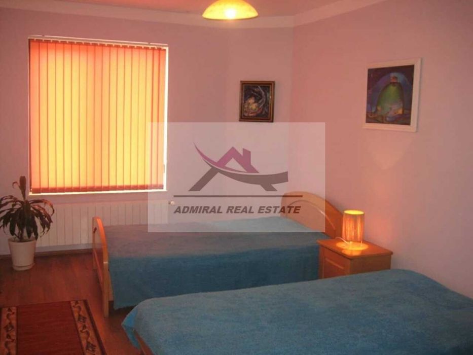 Дава се под наем Тристаен апартамент в Варна, м-т Траката - 135 кв.м за 600 € - Снимка #1