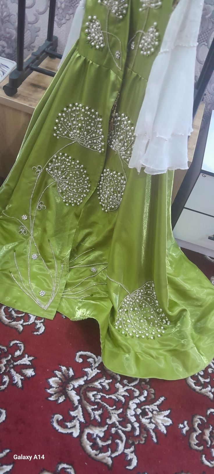 Kelinlar uchun ansambl sotiladi