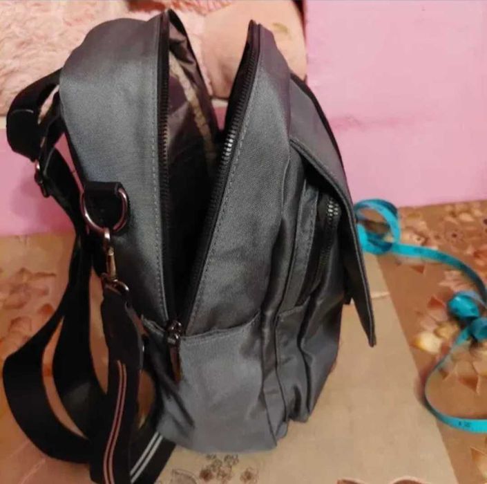 Rucsac dubla utilizare /poșetă umăr