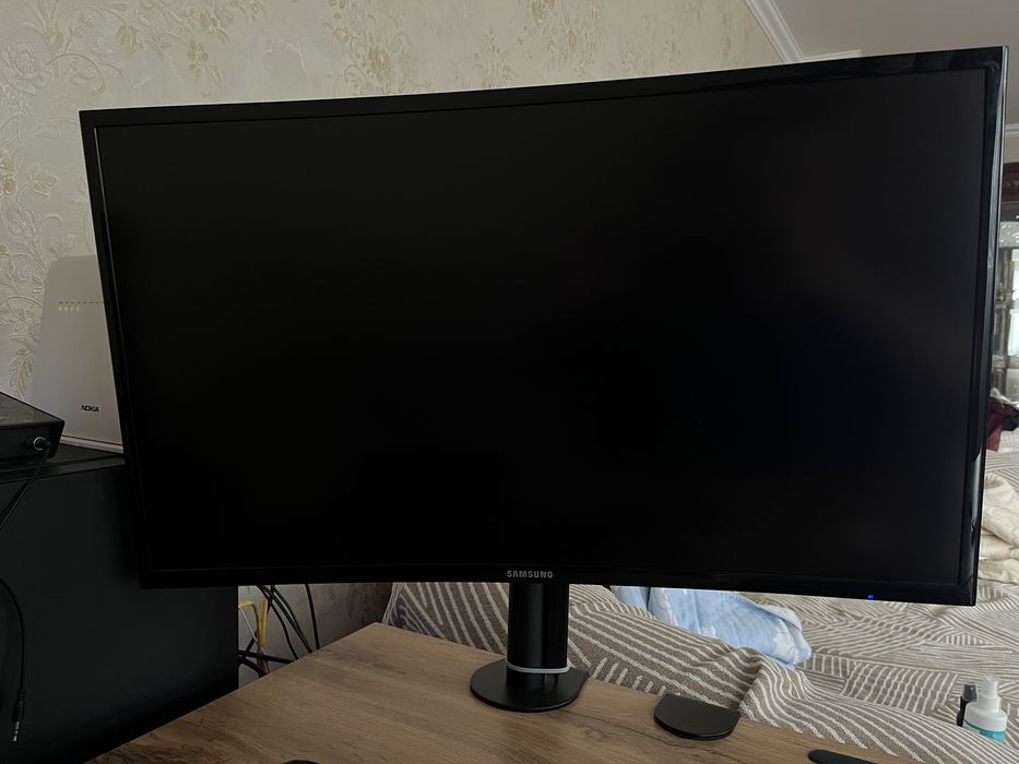 Изогнутый Монитор Samsung 27