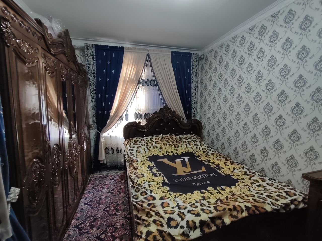 Срочно продается квартира Самарканде  вогзал  3/2/5  площадь 70 кв