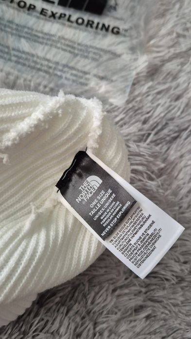 Caciula The North Face alba