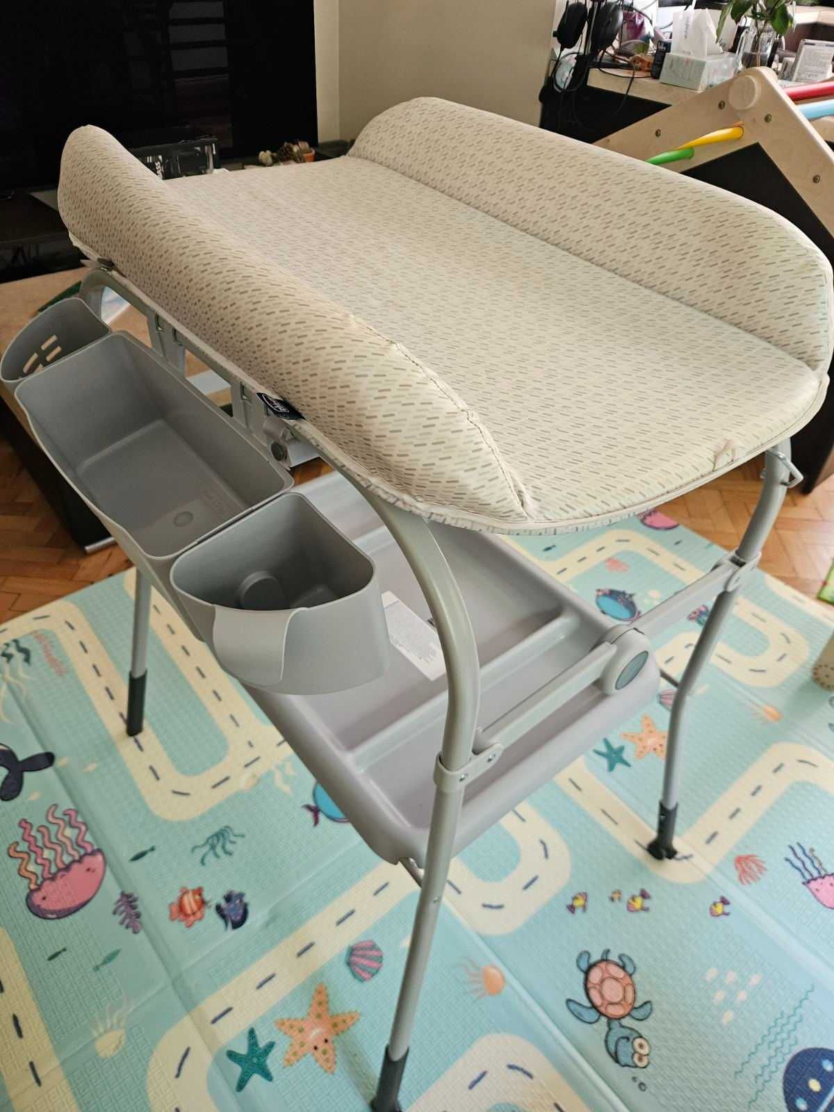 Корито с подложка за повиване Chicco Dots, 0+ месеца, Бял