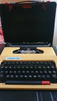 Пишеща машина Robotron Vintage