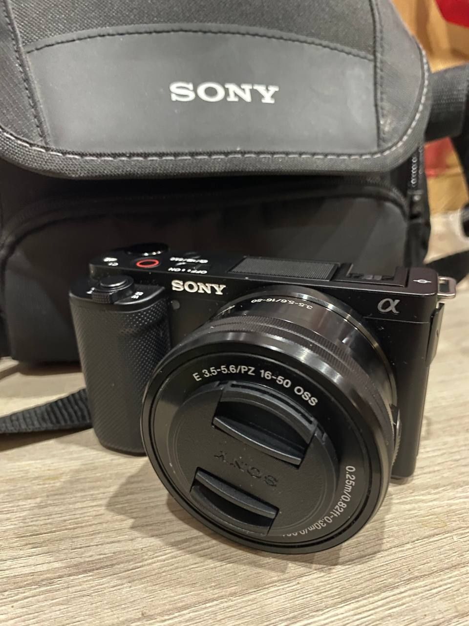Camera ZV-E10...