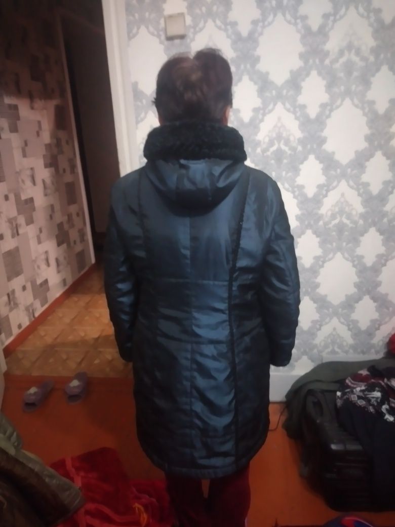 Женская куртка и пальто