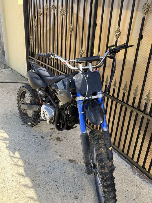 Vand sau schimb  cross 125cc functional