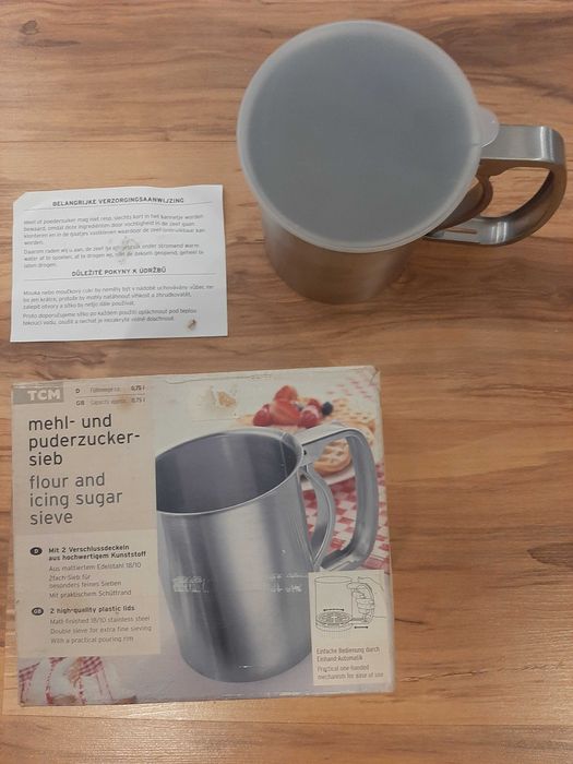 Cana inox cu sită pentru făină și zahăr pudră TCM Germania-5lei transp