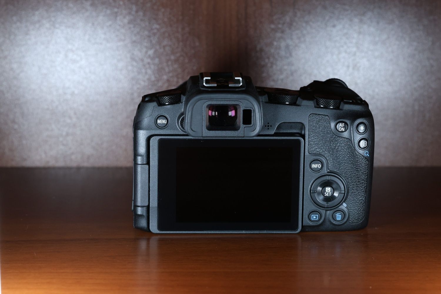 Canon EOS RP с обектив canon 50mm f 1,8 stm