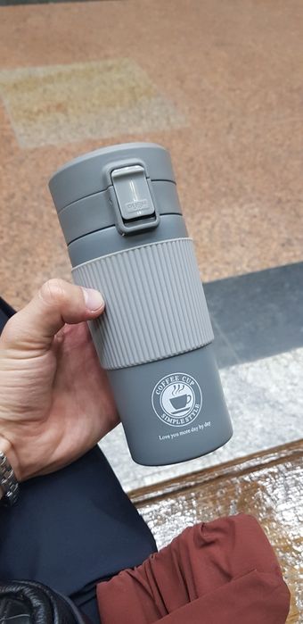 Mini termos haroratni korsatadi