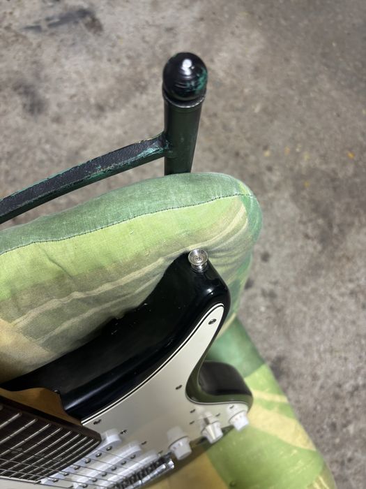 Работеща немска бас китара